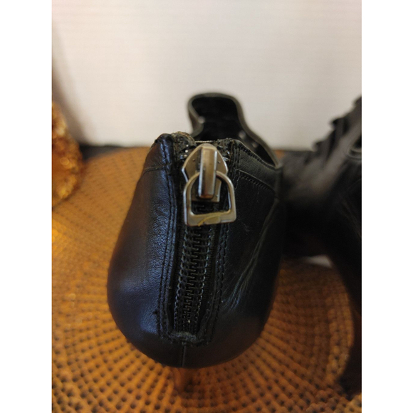 Calvin Klein Raine Leather Heels Size 9M - Picture 6 of 7